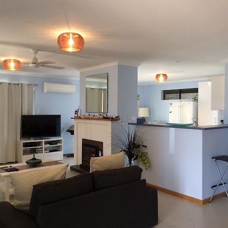 Salty Air Apartments Kingscote Kangaroo Island Exteriör bild